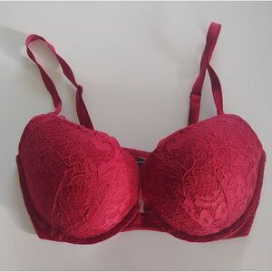 Victoria's Secret Very Sexy Push-Up Pigeonnant Red Lace Bra 32DD